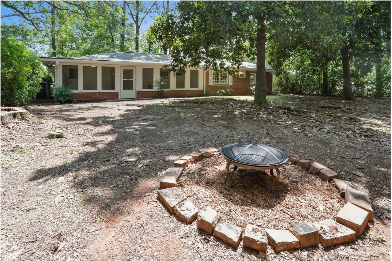 1594 Boulderwoods Dr Se - Photo 4 of 16