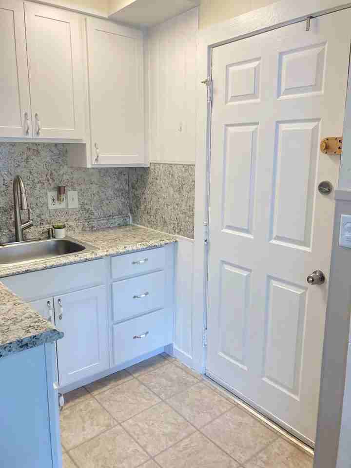 2B High St #B - Photo 3 of 18