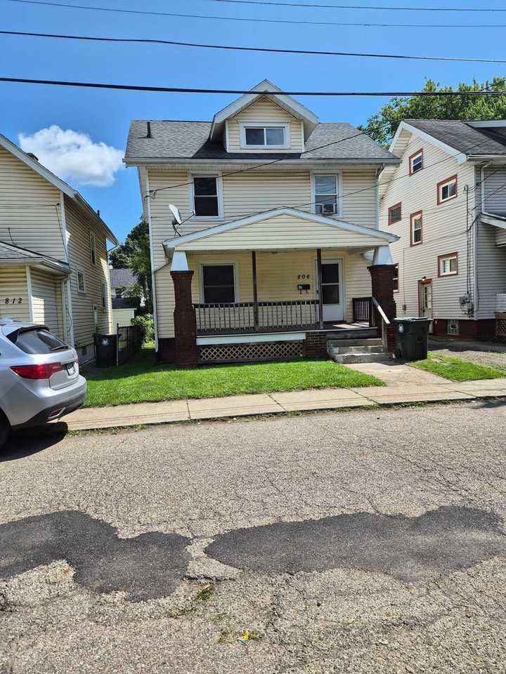 806 Columbus Ave Nw - Photo 2 of 19