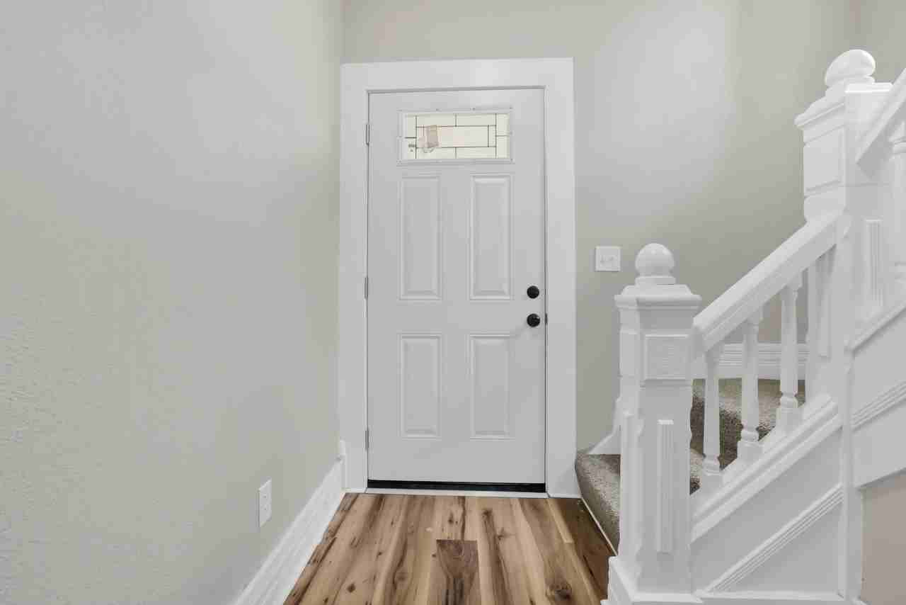 613 N Detroit St - Photo 5 of 20