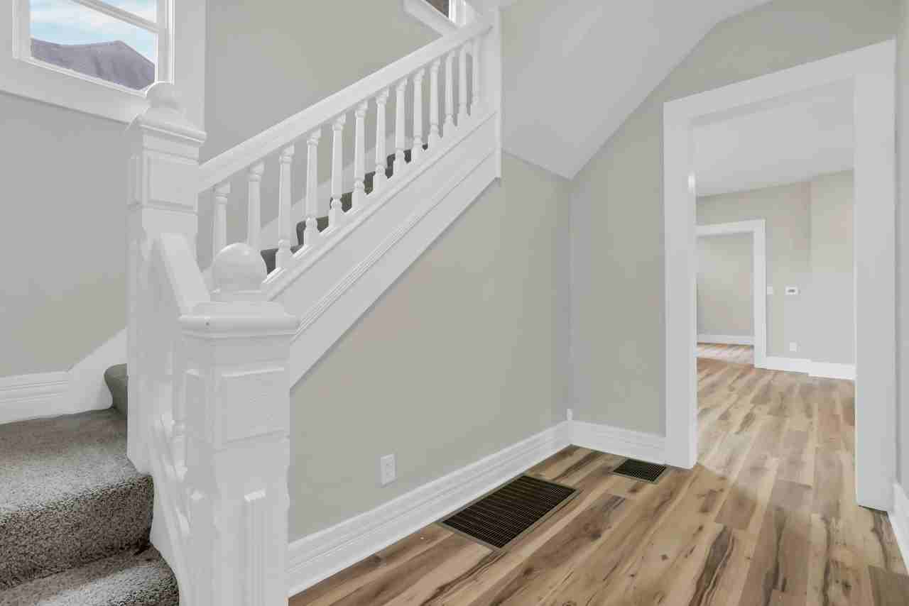 613 N Detroit St - Photo 6 of 20
