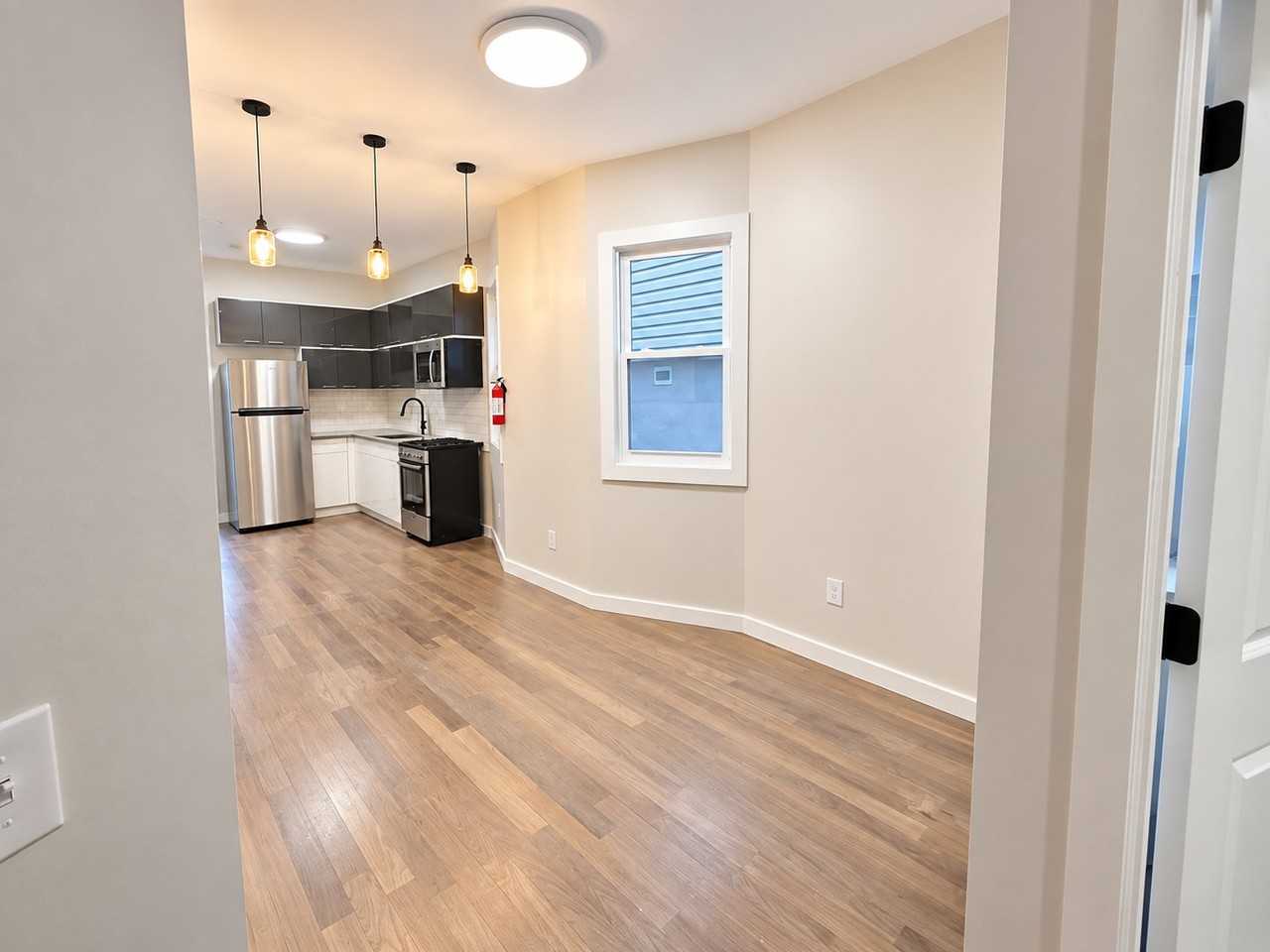 708 Summer Ave #1 - Photo 4 of 6