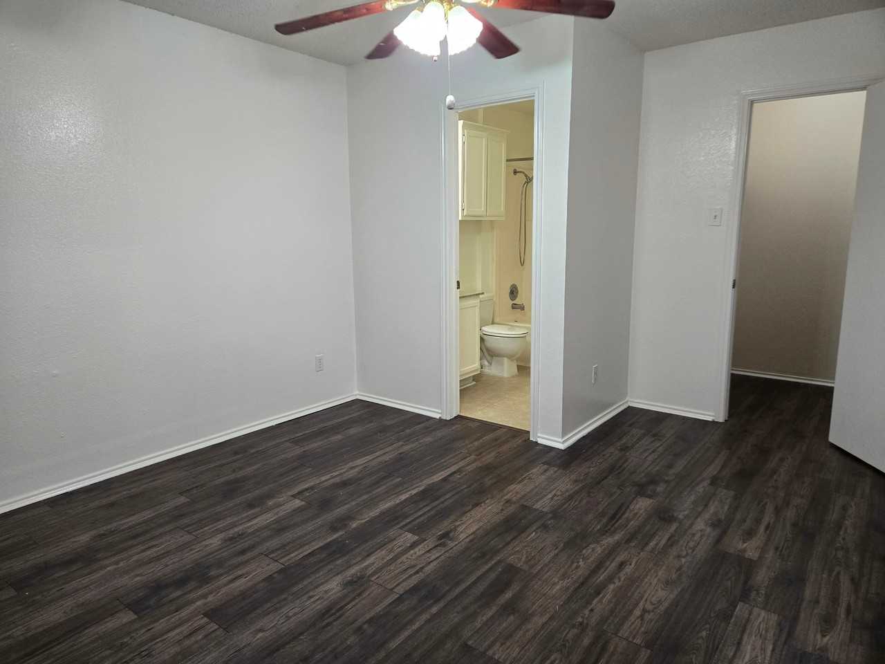 1106 Buttercup Cir - Photo 4 of 12