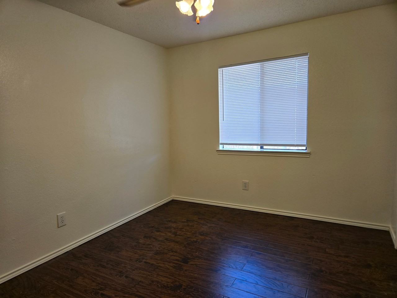 1106 Buttercup Cir - Photo 7 of 12