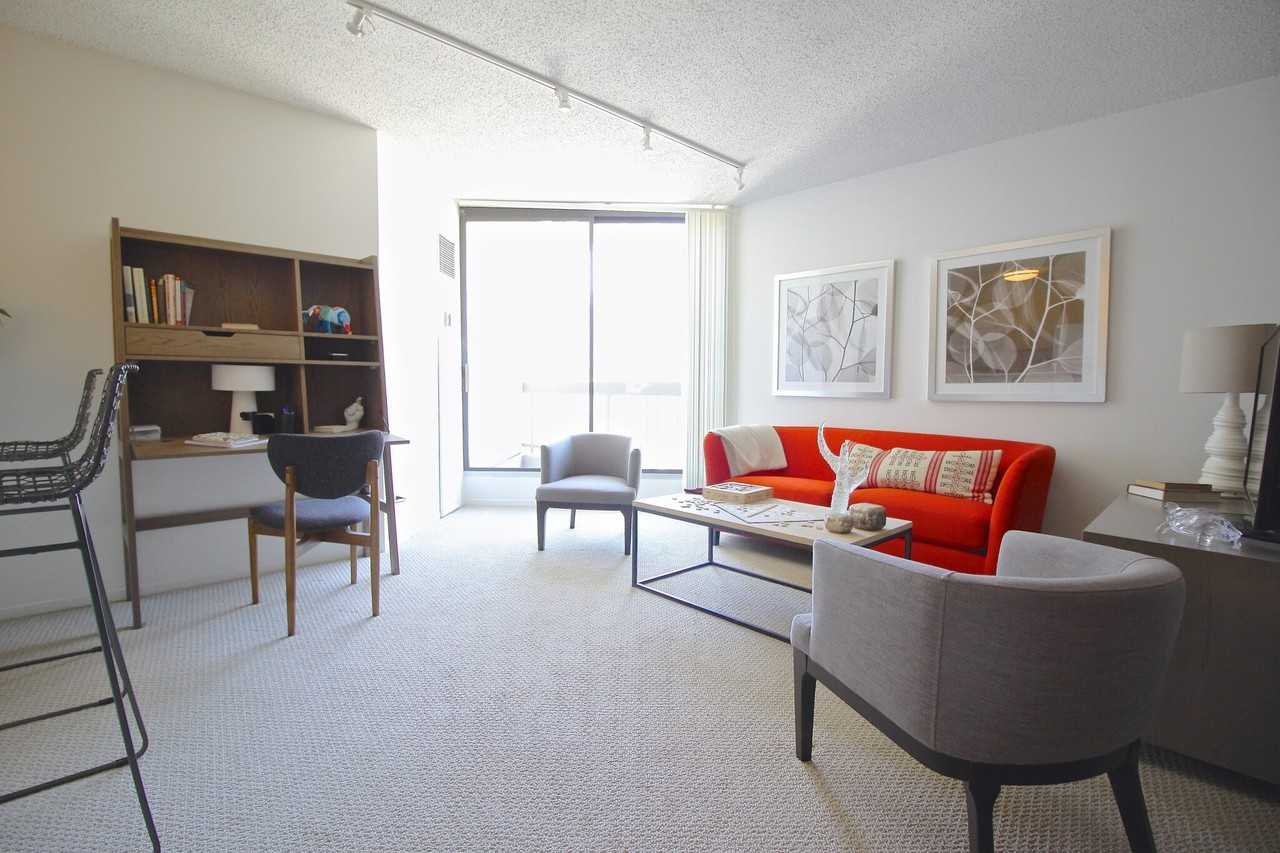 751 N Clark St #01-0508 - Photo 3 of 20