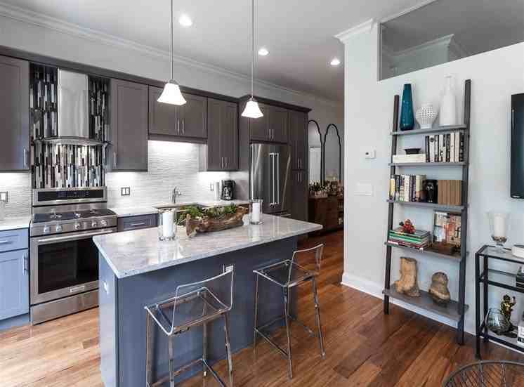 819 S Wells St #837-202 - Photo 2 of 10