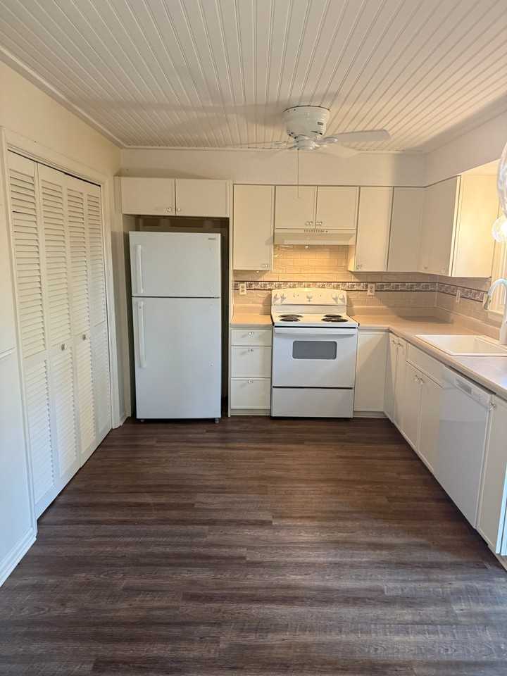 348 River Rd #A1 - Photo 3 of 12