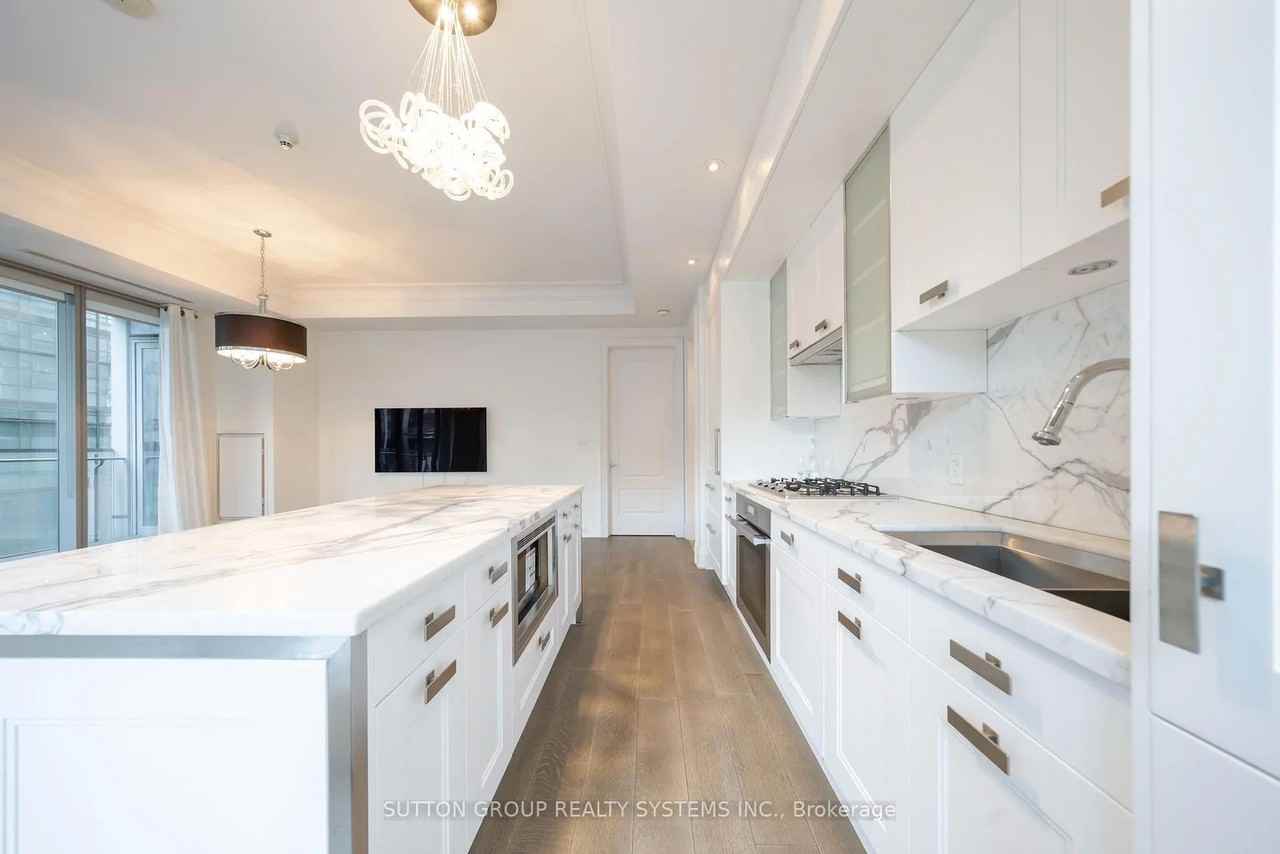 55 Scollard Street - Photo 3 of 47