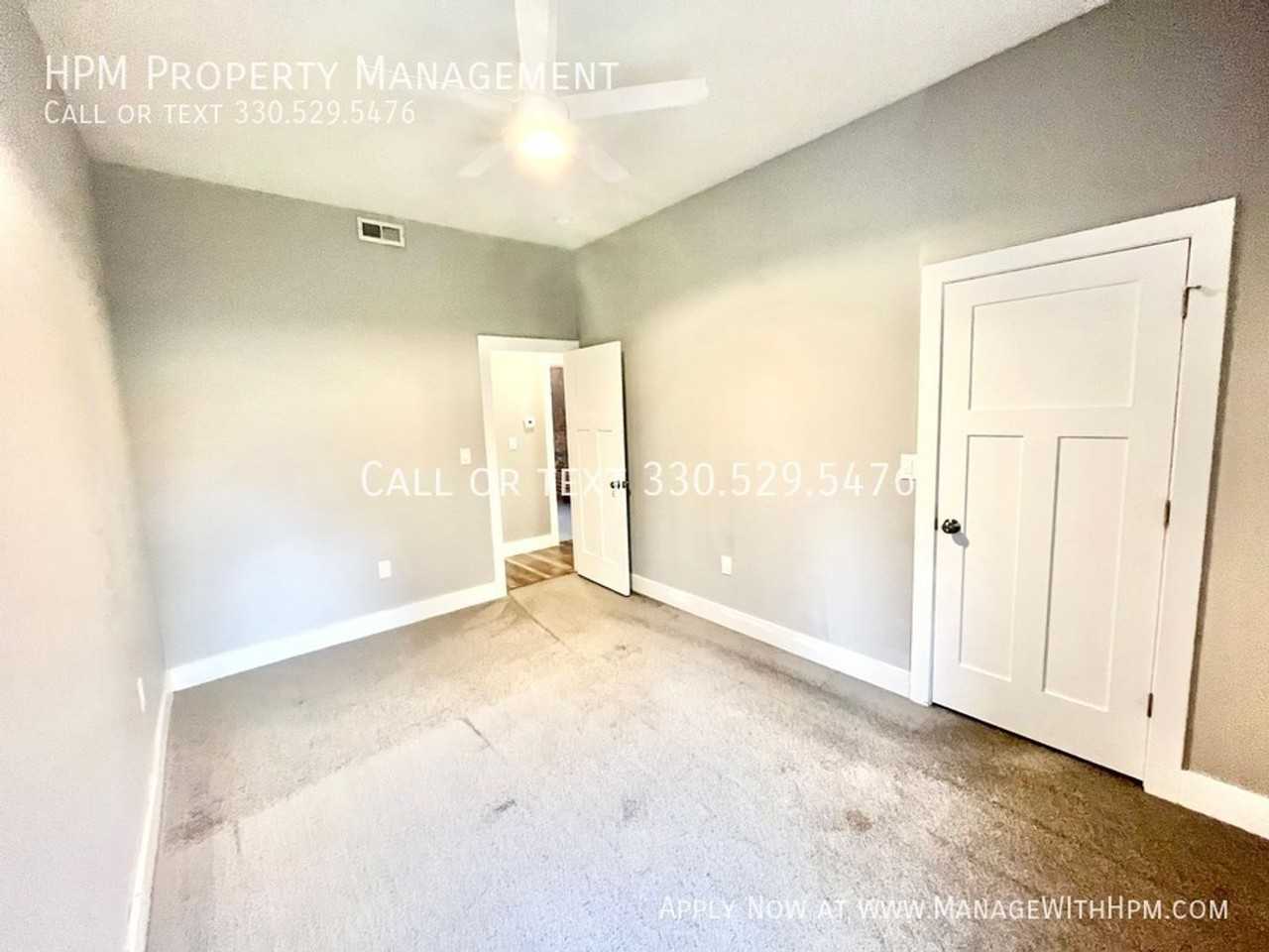 2179 W 11th St #7 - Photo 4 of 12