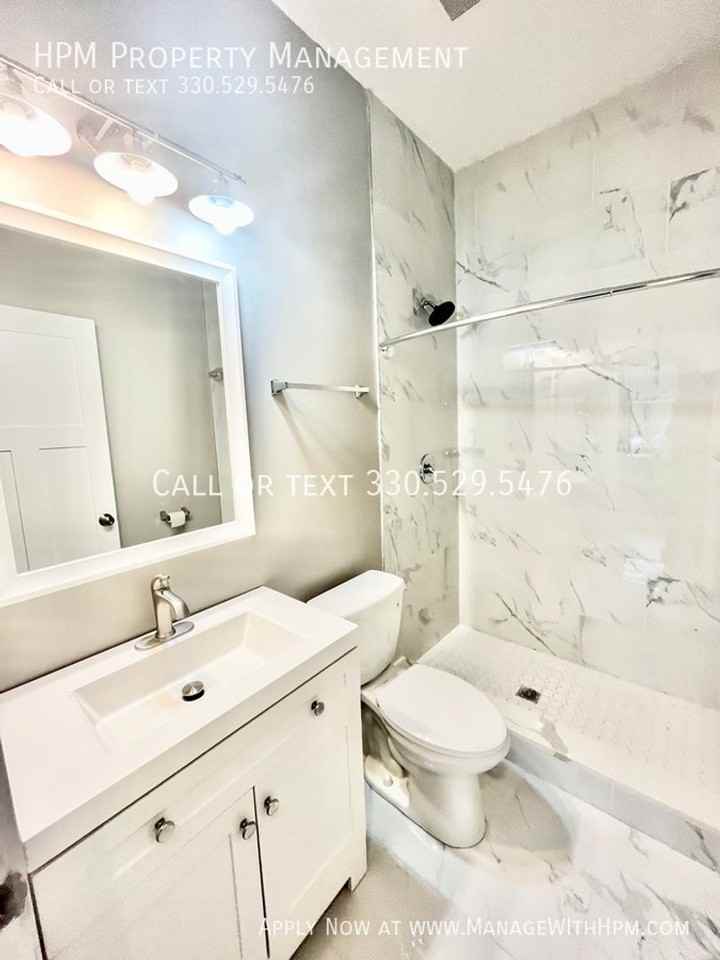 2179 W 11th St #7 - Photo 6 of 12