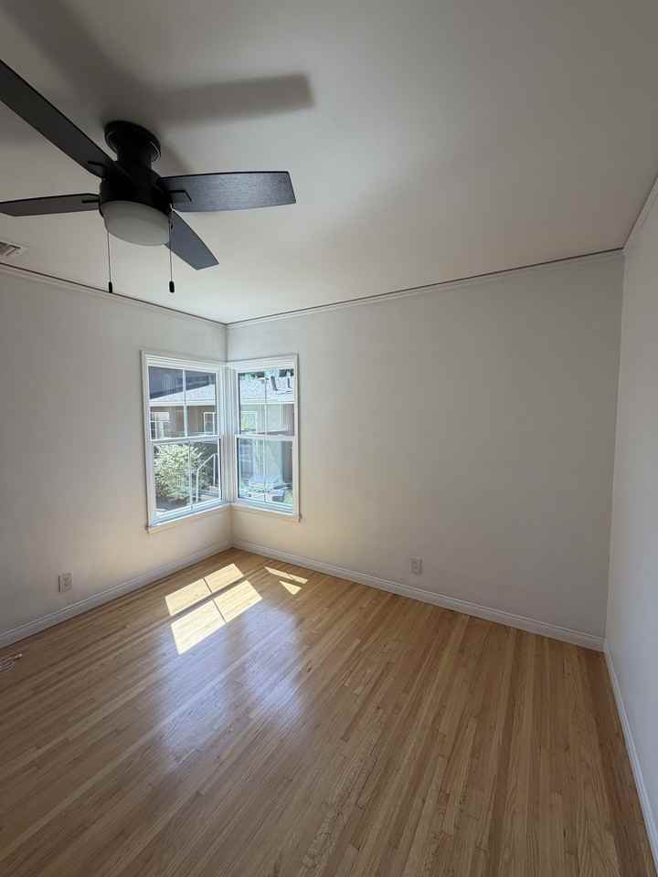 1220 E Glenoaks Blvd #1 - Photo 4 of 17