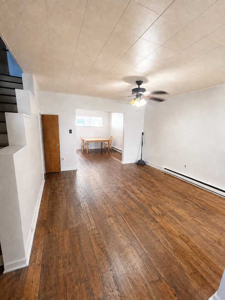 26 E Columbus Ave #B - Photo 4 of 8