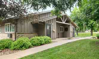 featured image of 206 Kansas Ave Nw #1