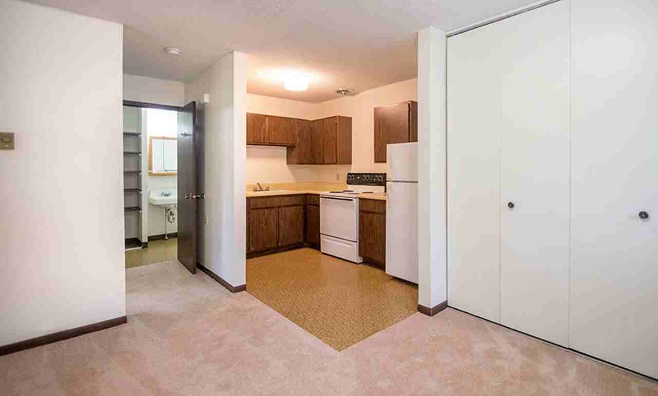 206 Kansas Ave Nw #1 - Photo 2 of 7