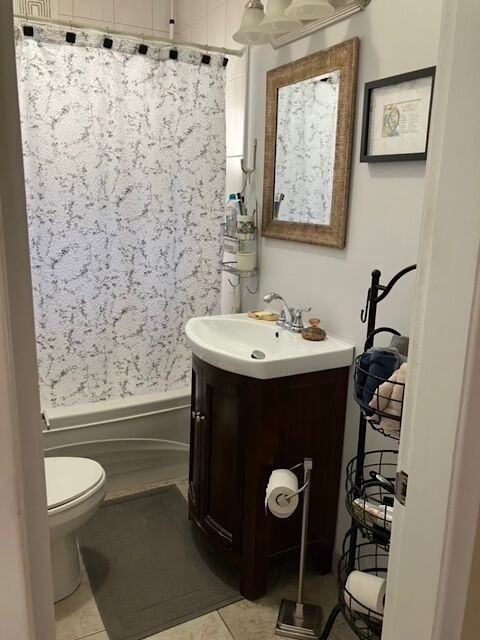 11827 92 St Nw - Photo 7 of 8