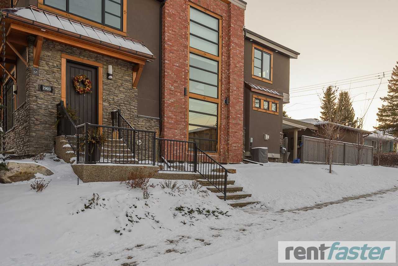 1903 44 Ave Sw - Photo 3 of 33