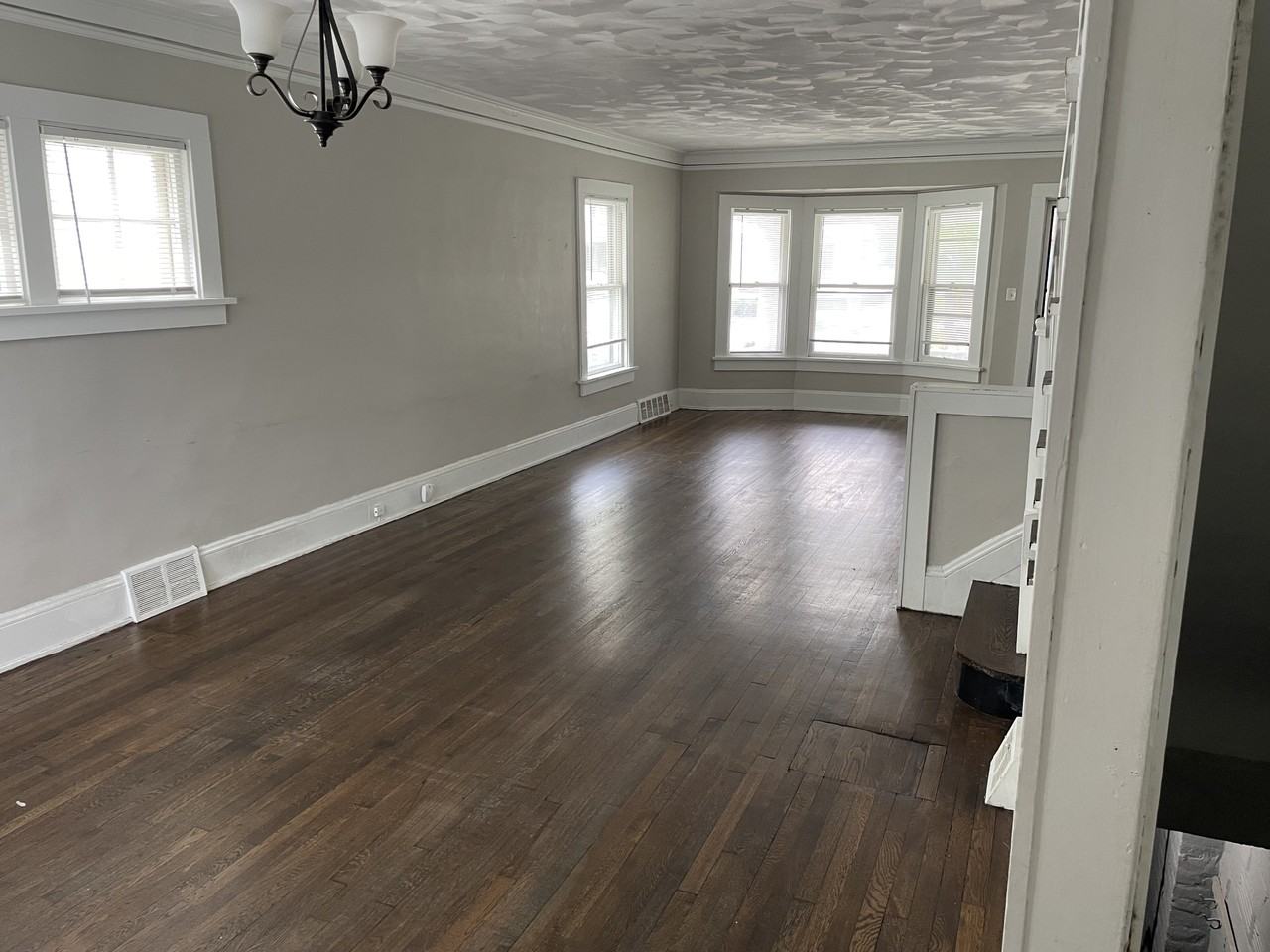 1303 W 106th St #NA - Photo 4 of 14