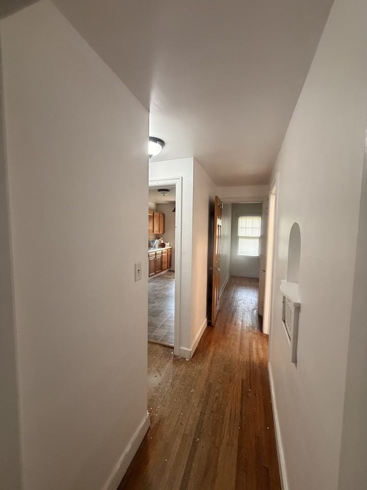 1332 N 4th St - Photo 4 of 9