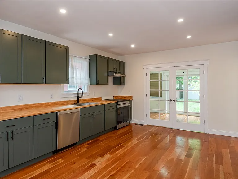 312 Park Dr #NA - Photo 7 of 25