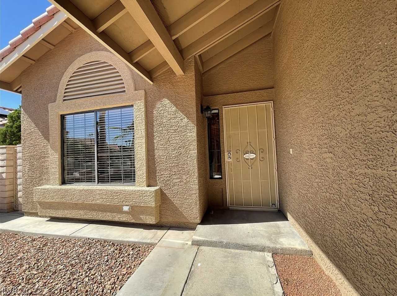 4779 Yorkfield Cir #NA - Photo 3 of 27
