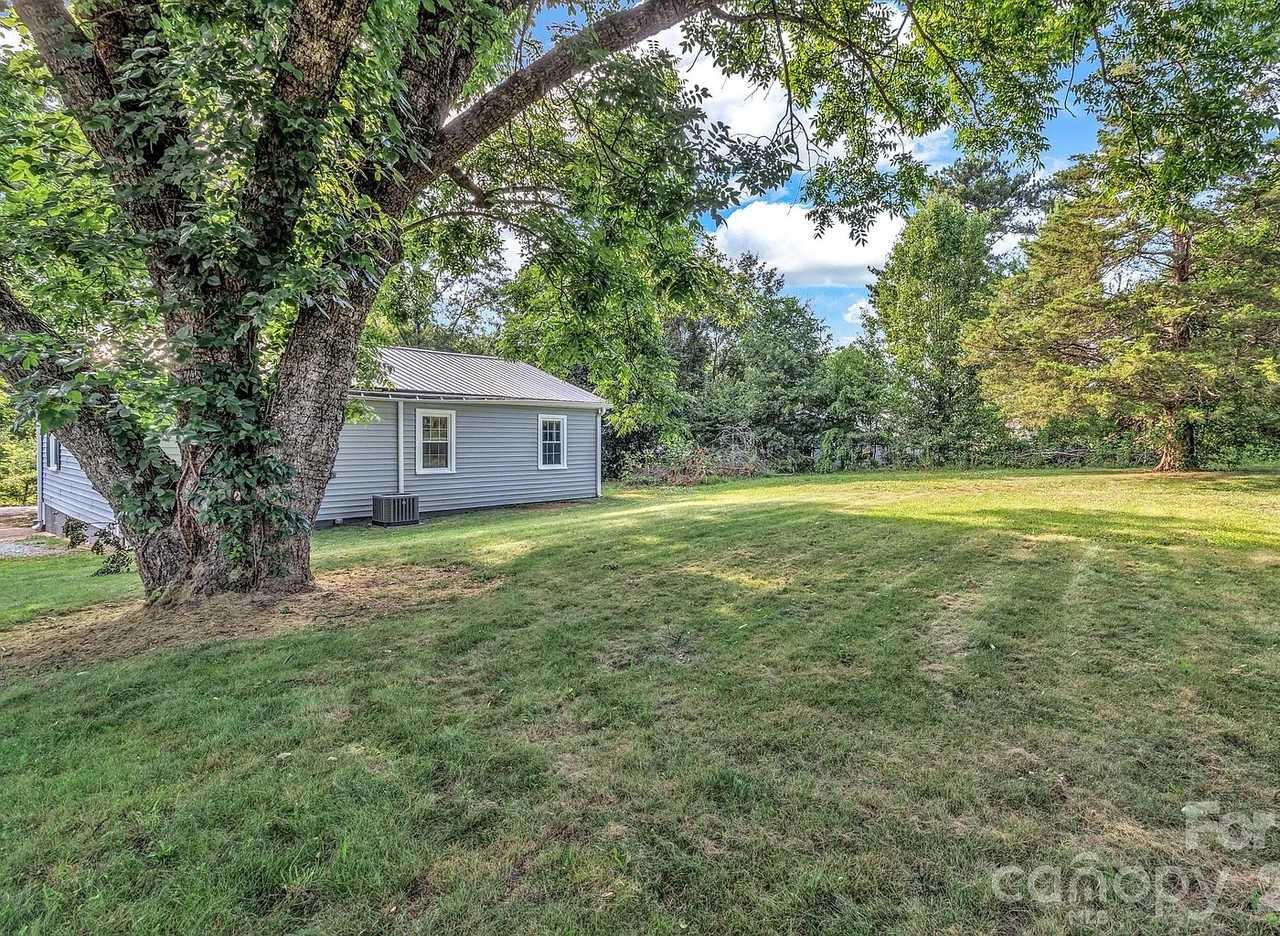 137 Je Morrow St #NA - Photo 2 of 15