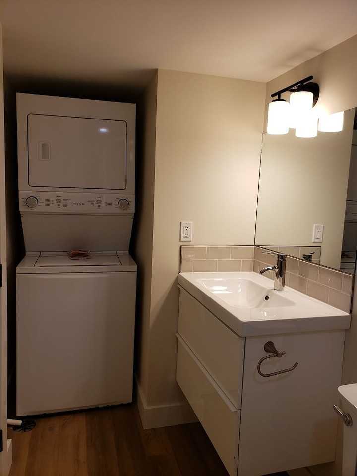 4205B 16 St Sw - Photo 5 of 10