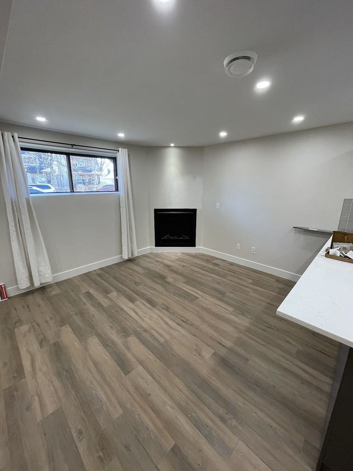 4205B 16 St Sw - Photo 6 of 10