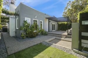 featured image of 750 N Gardner St #NA