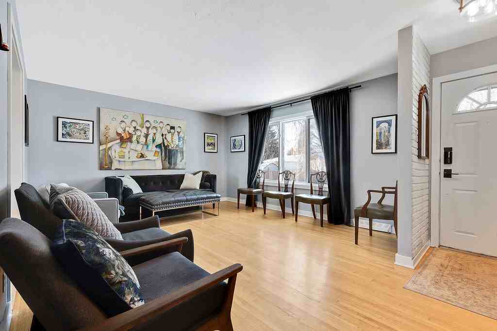 70 Fairview Cres Se - Photo 5 of 23