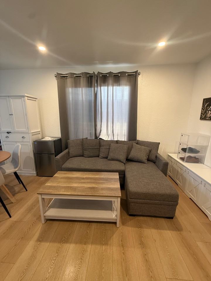 4101 4th Ave #2 - Photo 3 of 10