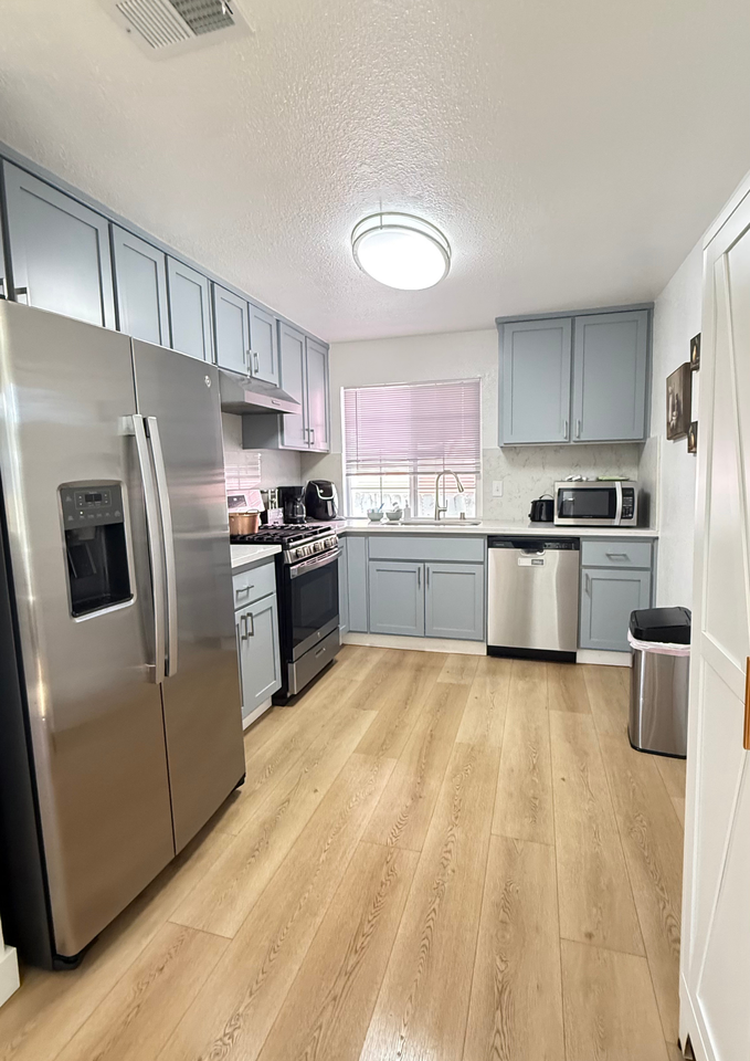 4101 4th Ave #2 - Photo 5 of 10
