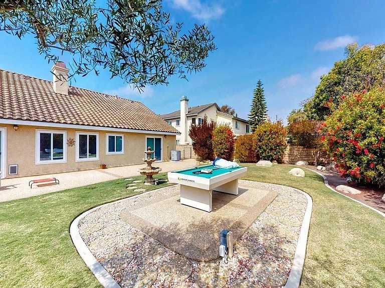 2520 Lobelia Dr #NA - Photo 4 of 11