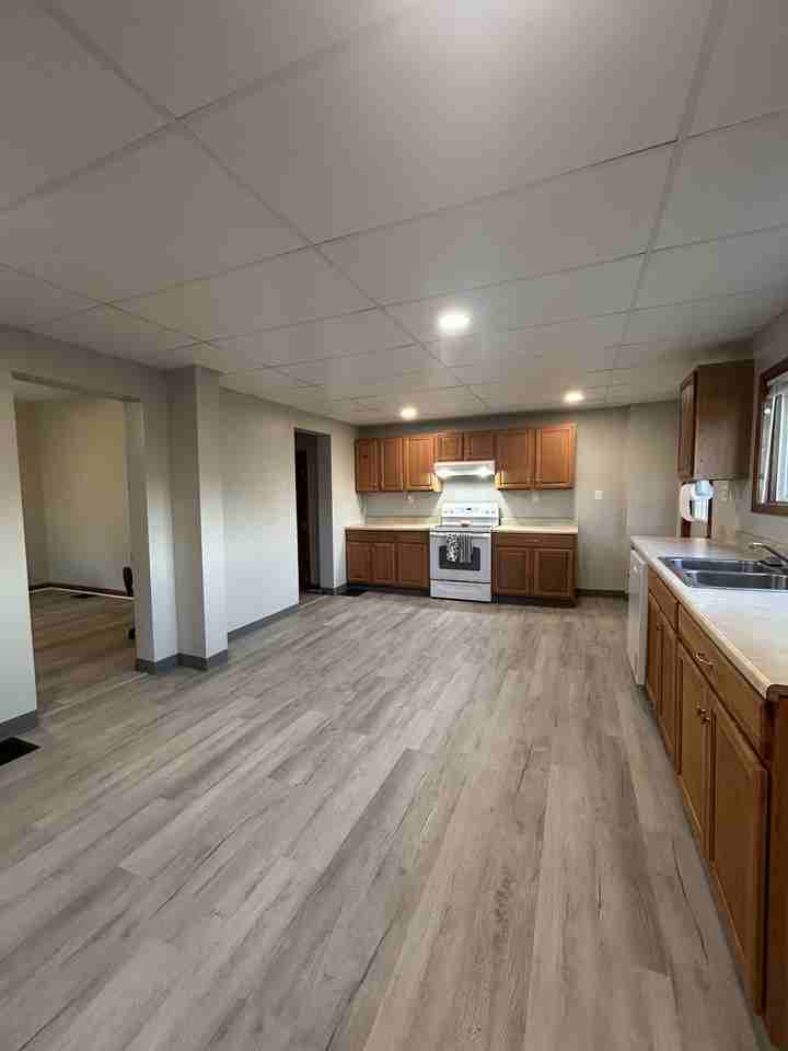 8 Madison Ave #8 - Photo 2 of 11
