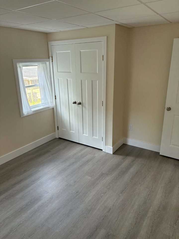 92 N Main St #1 - Photo 5 of 11