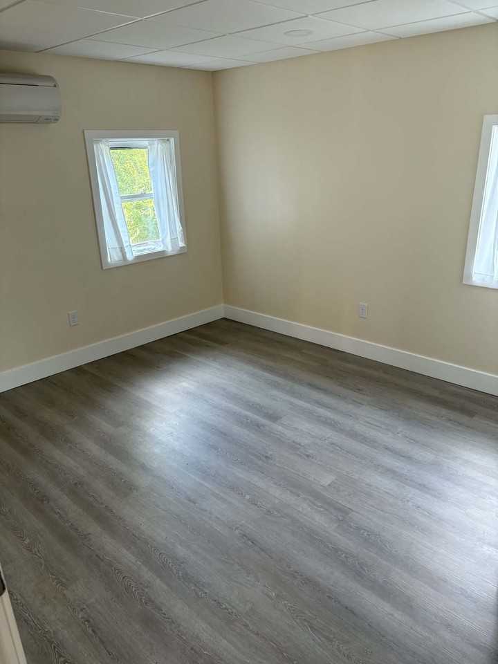 92 N Main St #1 - Photo 7 of 11