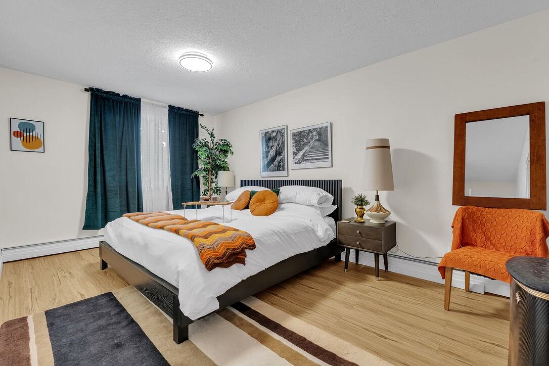 315 Village Green - Photo 6 of 33