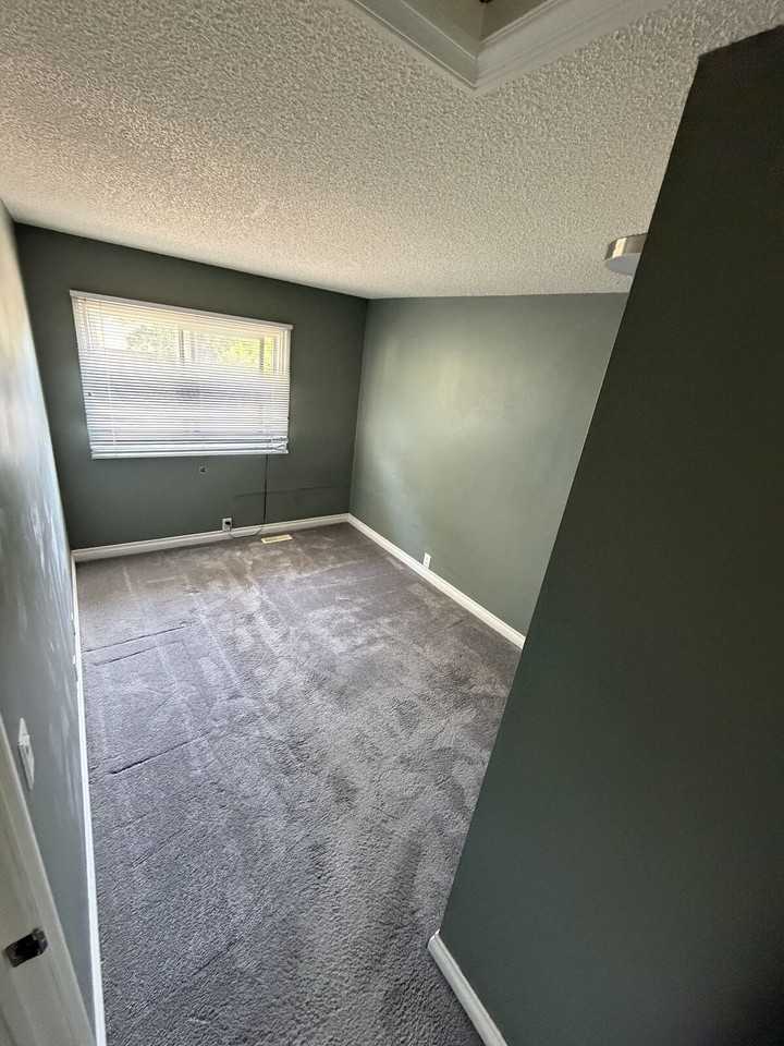 550 -550 Woodbine Blvd Sw - Photo 5 of 7