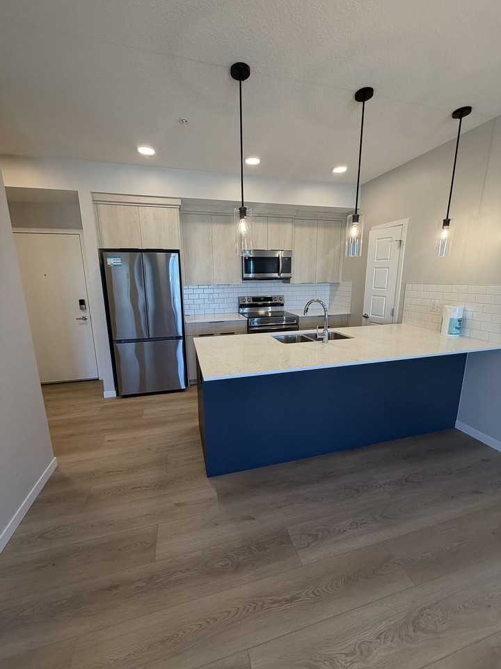15126 - 15126 37 St Sw