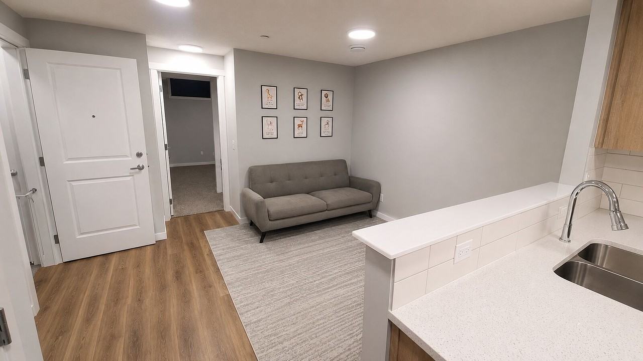 420 Hotchkiss Dr Se - Photo 2 of 10