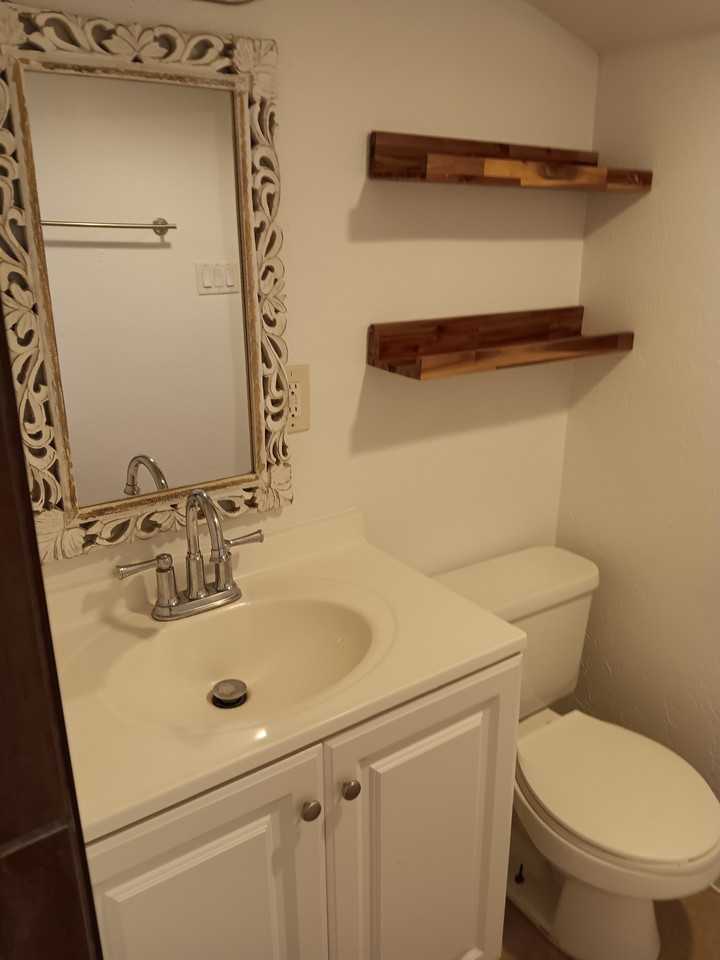 58 N 200 W #B - Photo 3 of 6