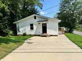 featured image of 600 Sunnyside Dr #NA