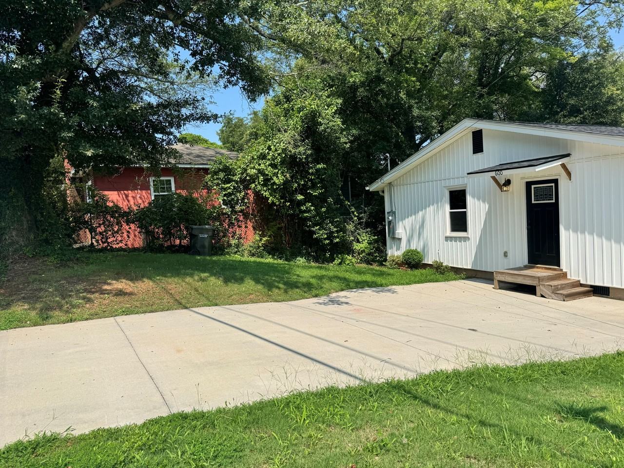 600 Sunnyside Dr #NA - Photo 2 of 32