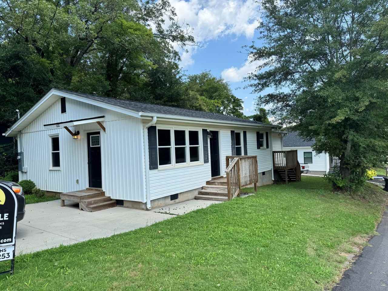 600 Sunnyside Dr #NA - Photo 4 of 32