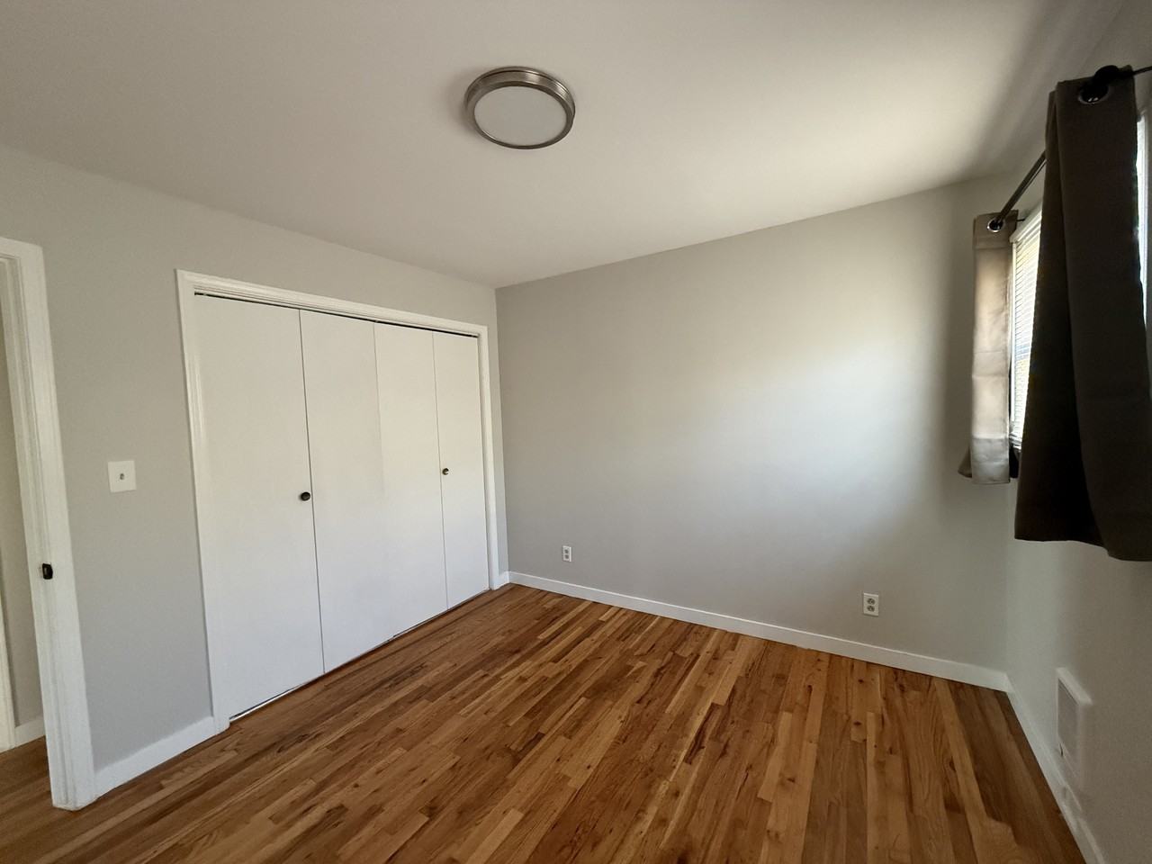 816 3rd St #816 - Photo 4 of 12