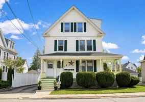 featured image of 14 George St #3