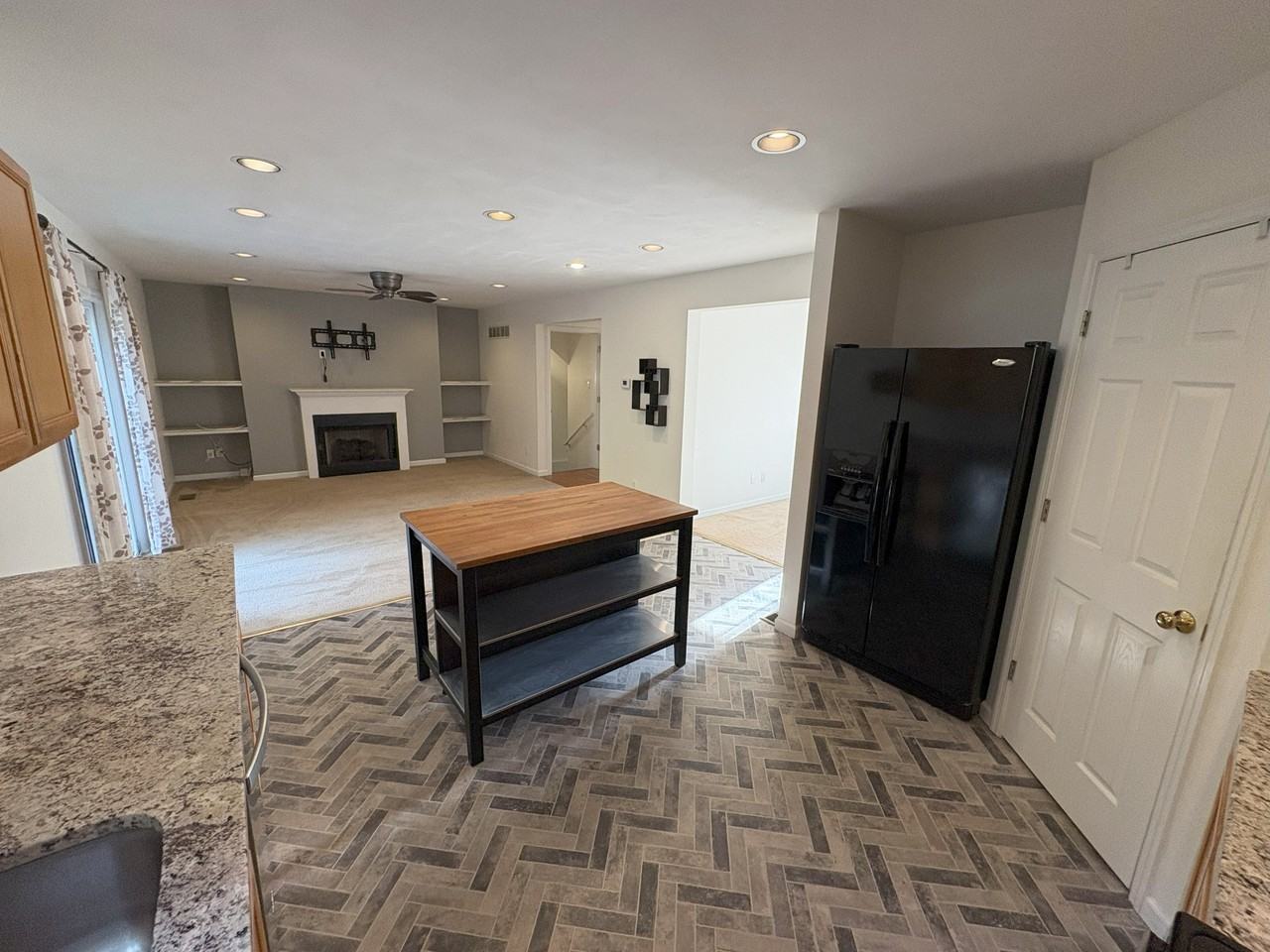 2562 Creve Coeur Dr #NA - Photo 4 of 26