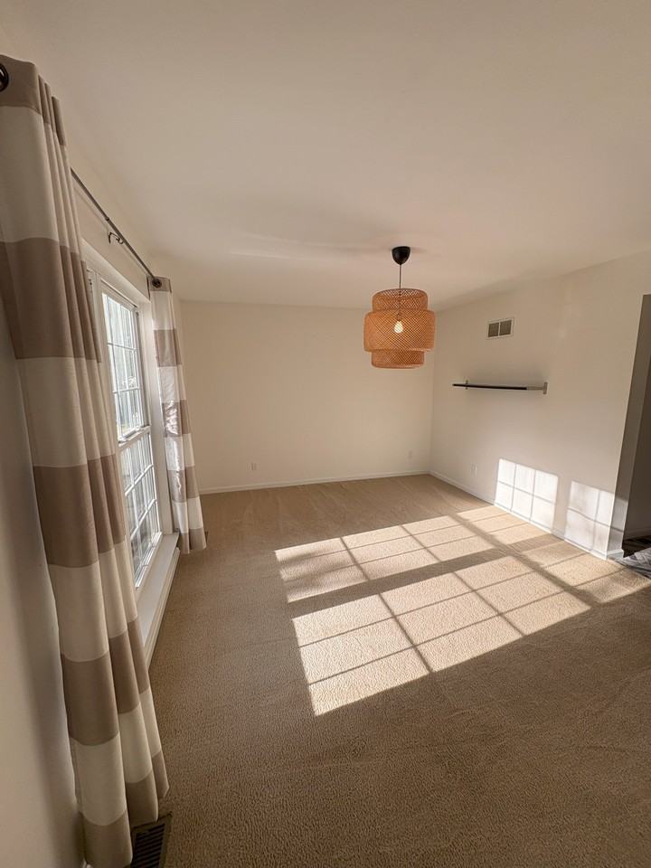 2562 Creve Coeur Dr #NA - Photo 7 of 26
