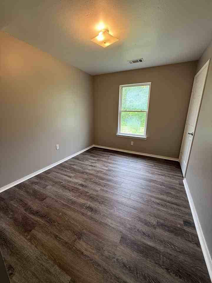 289 Hwy 431 - Photo 6 of 10