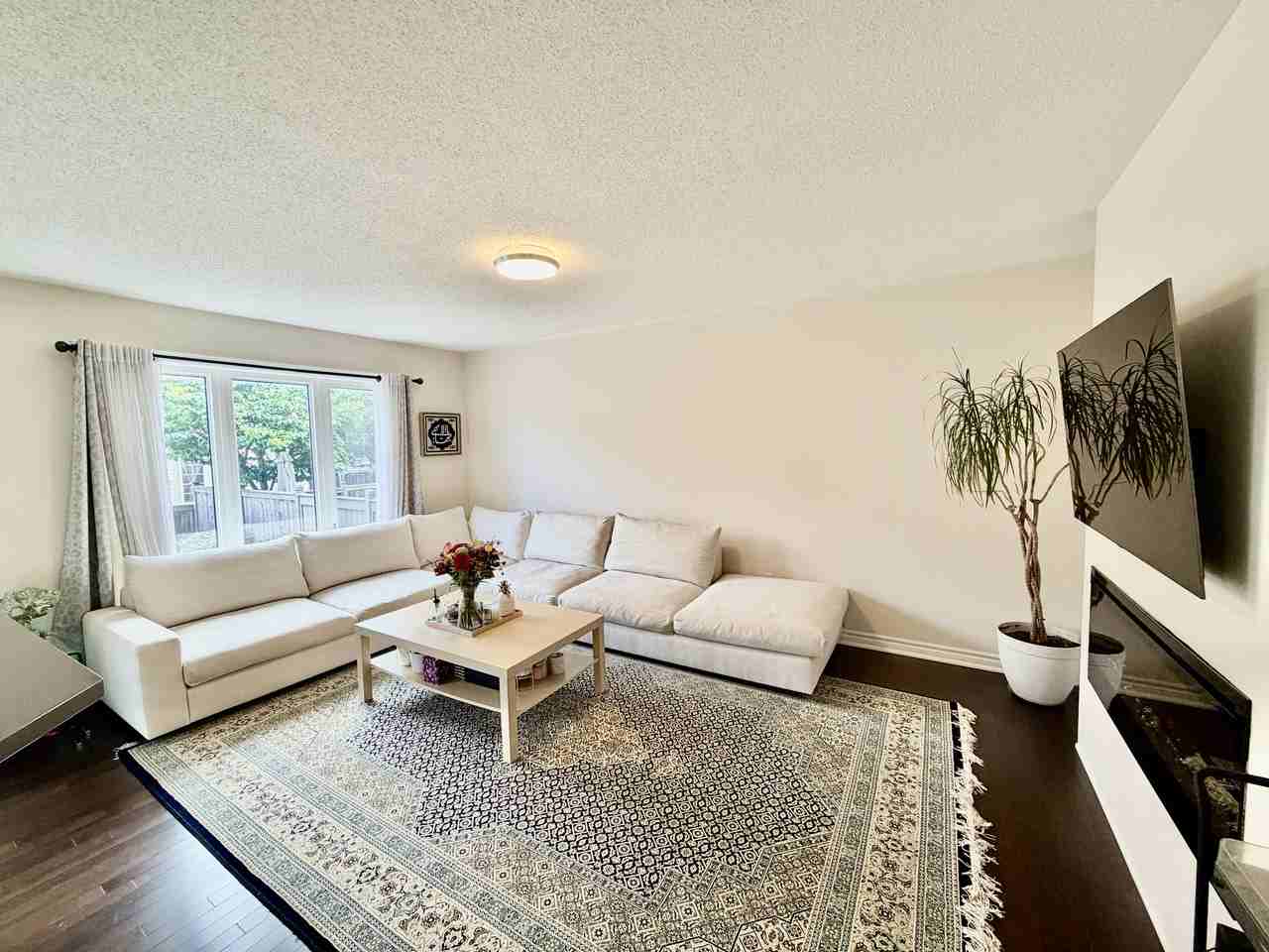703 Maloja Way - Photo 3 of 27