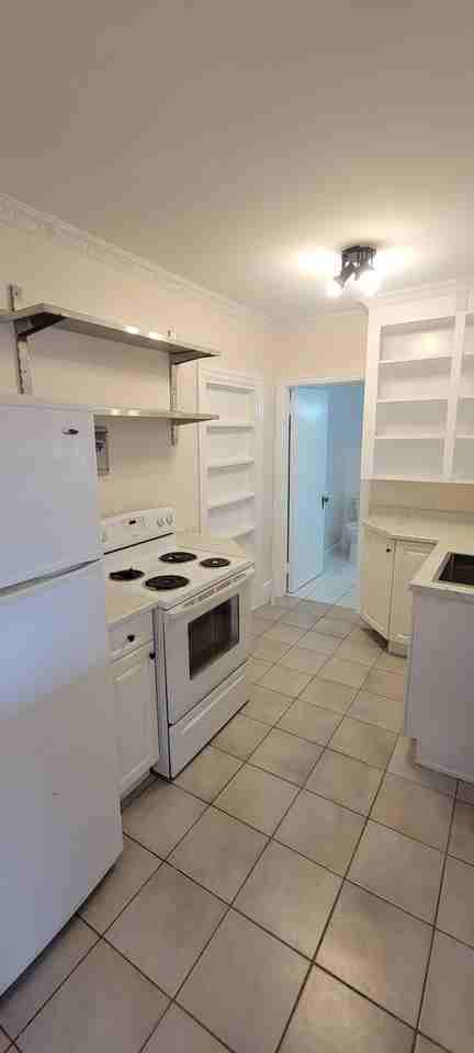 45 Briscoe Street East - Photo 2 of 21